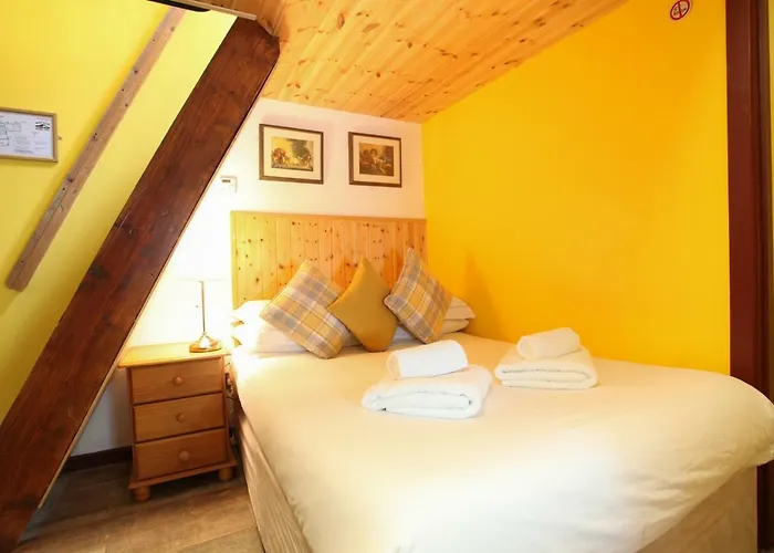 Moville Boutique Hostel & Apartments